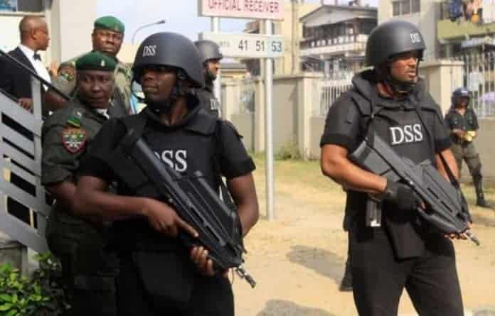 DSS catches members of organized syndicates selling new Naira notes.