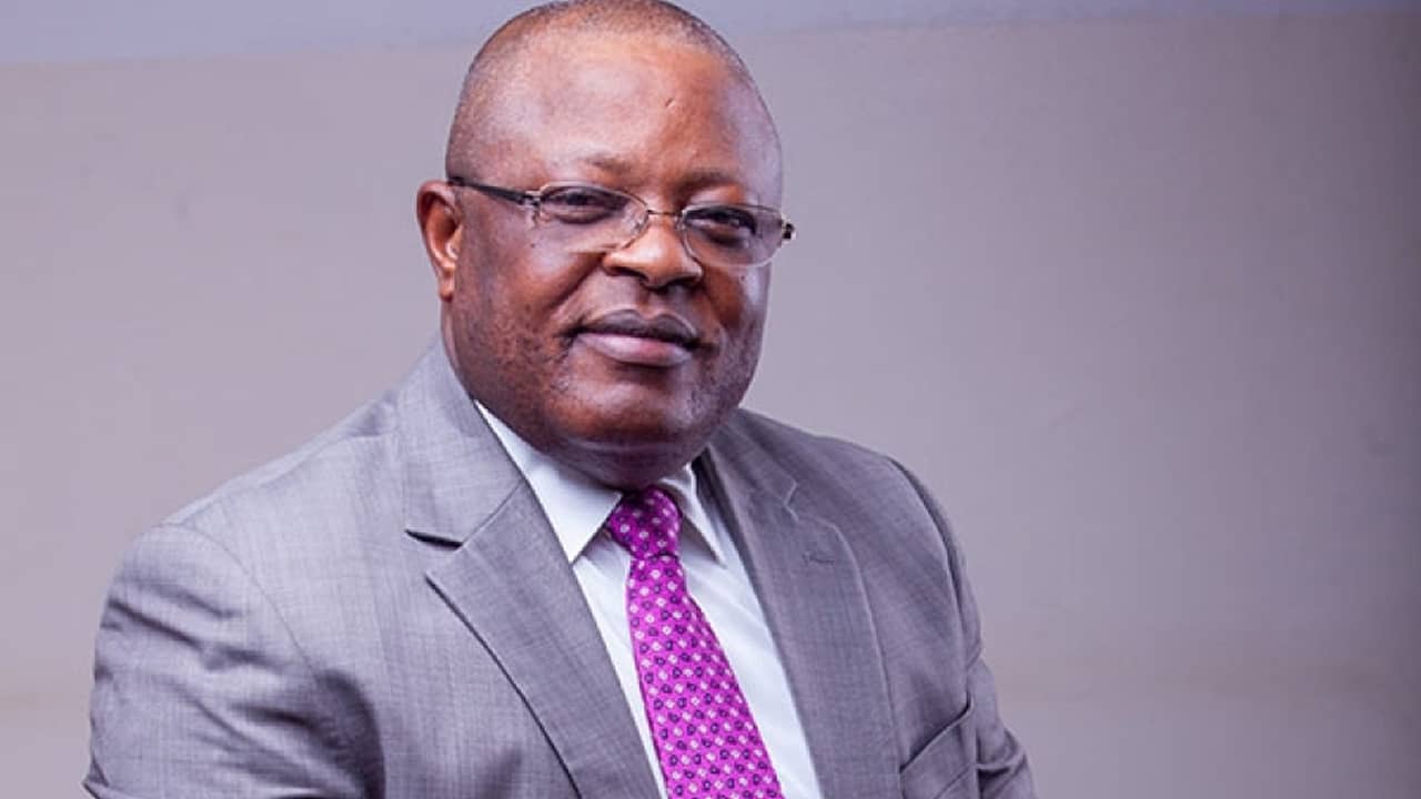 Governor Umahi orders soldiers to flog civil servants for late-coming