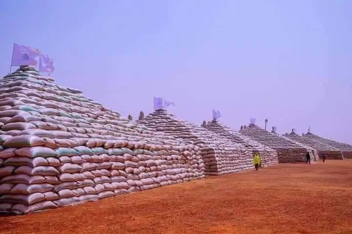 PDP says Abuja rice pyramids fake, mocks Buhari, APC