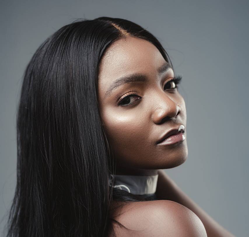 Singer, Simi to sue Ponzi firm for using her picture for get-rich-quick