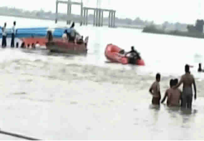 Boat tragedy: Taraba recovers 20 bodies, bans night travel