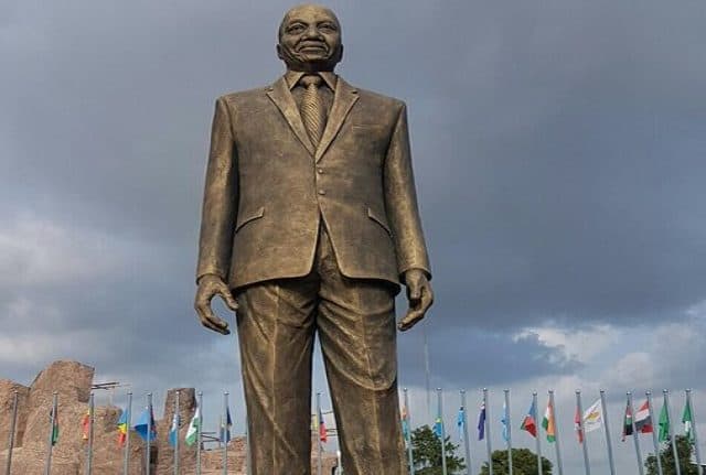 Zuma Statue